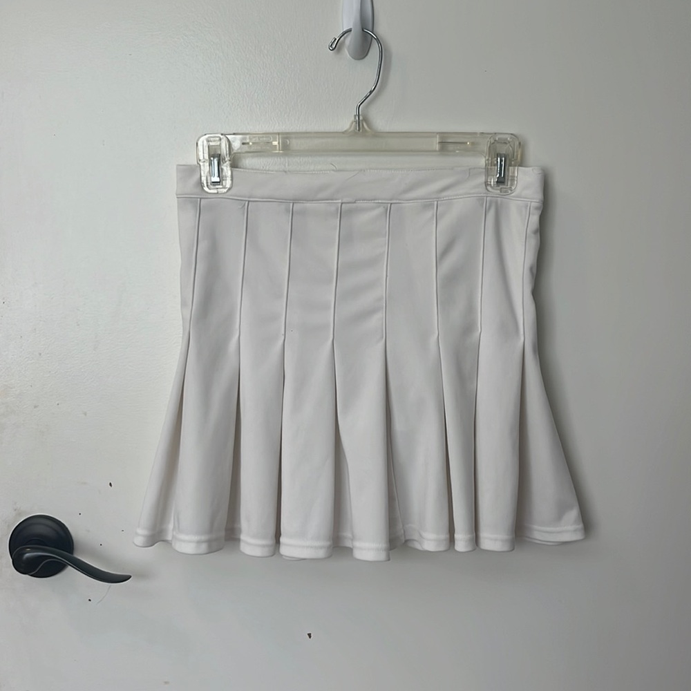 White tennis skirt, y2k, summer cute, athletic